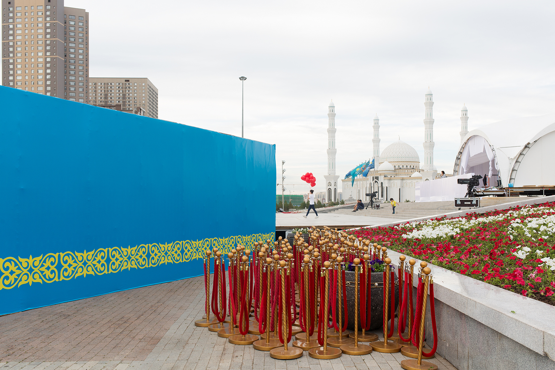 Una delle location nel centro della città, dove si sono tenuti i festeggiamenti del 20° Capital Day. Astana, Kazakistan, 2018. © Filippo Venturi.
