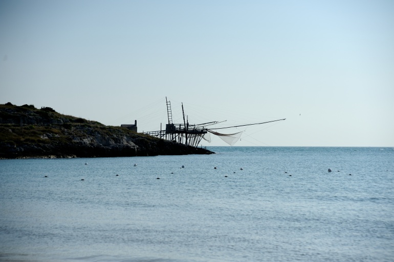 Trabucco visibile dalla spiaggia Calamolinella